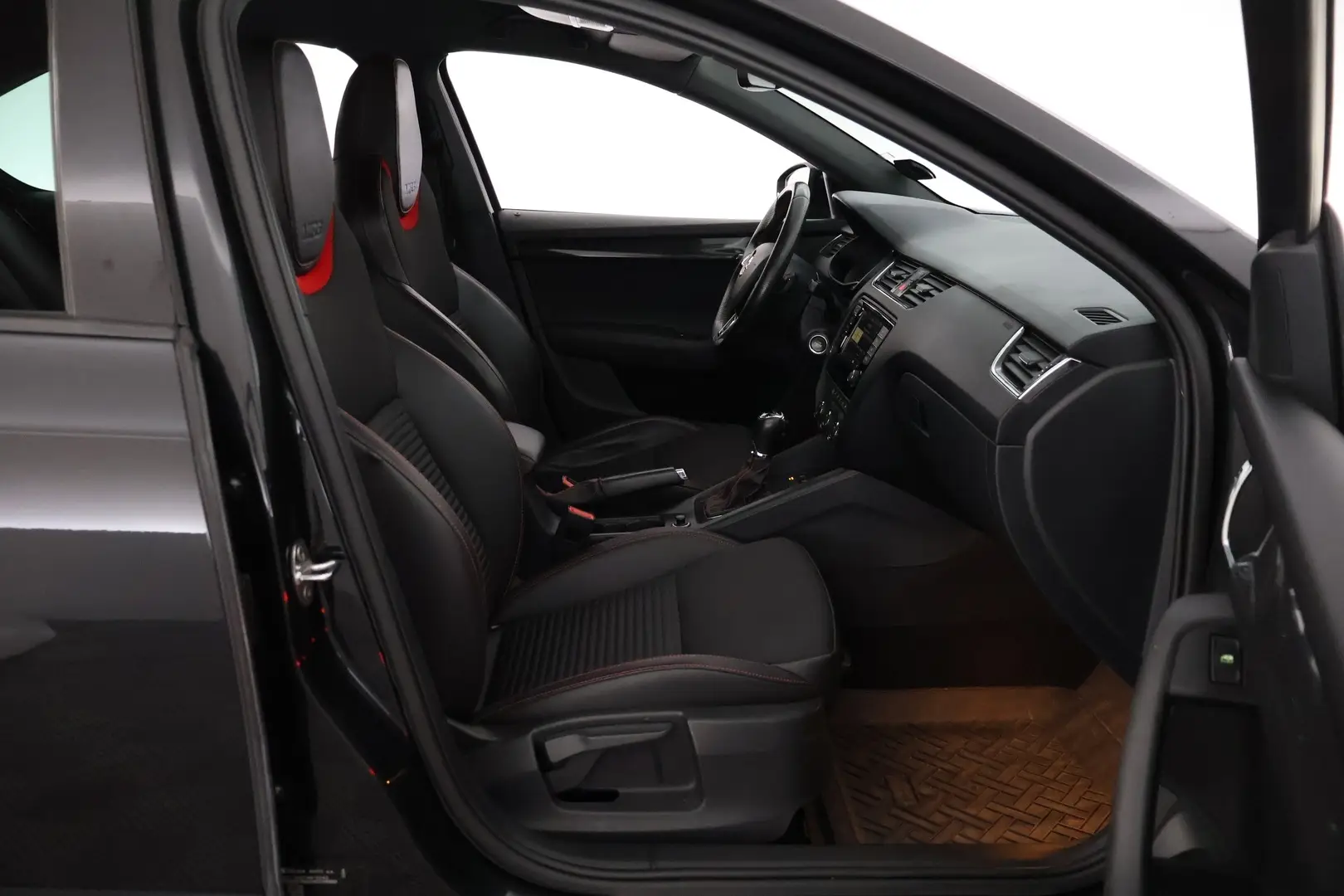 Car Image - 1jdSEFGFNhj0AUrSmadBki