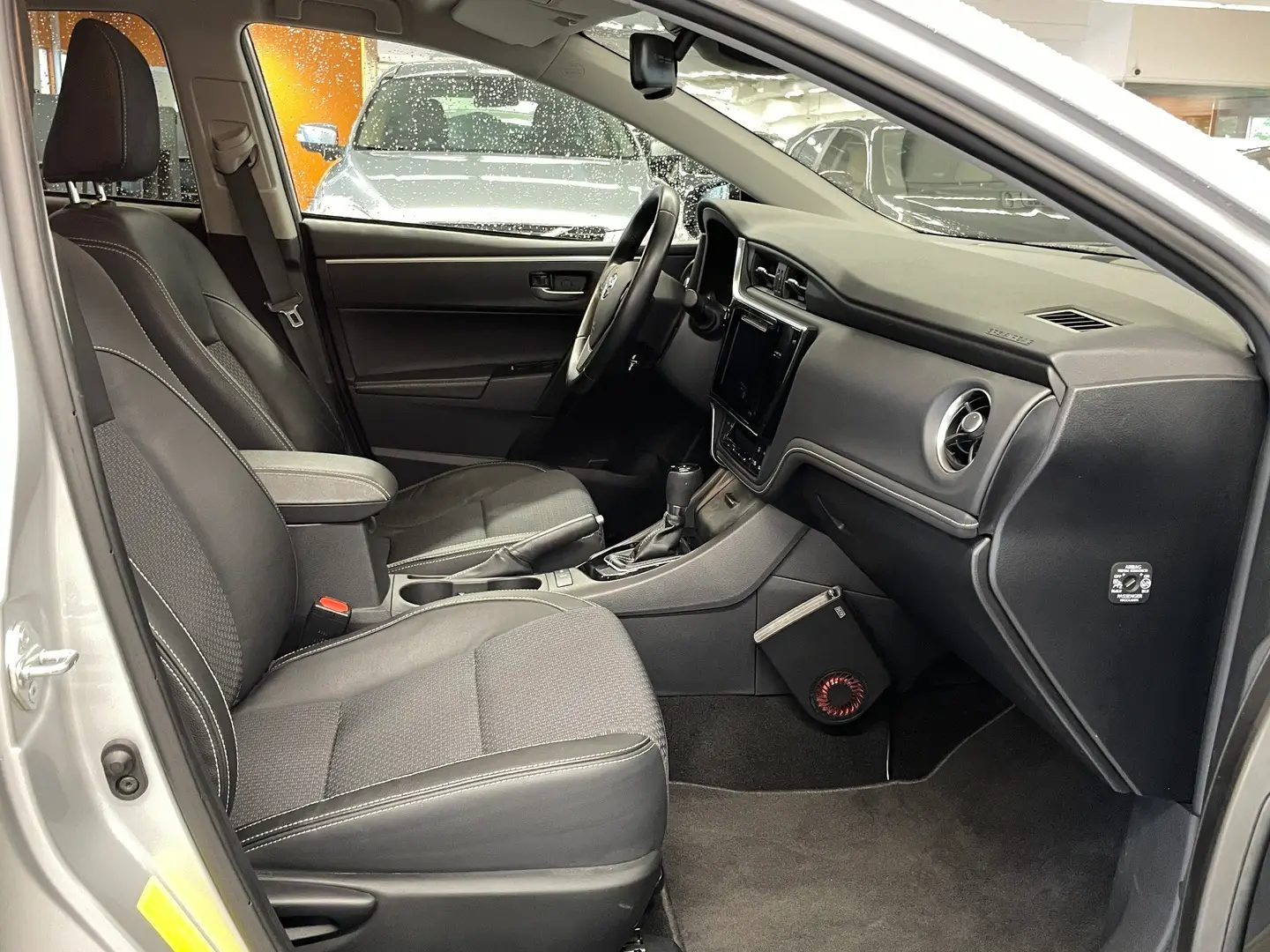 Car Image - 1pILO9s3HZHeh5y36mQdDI