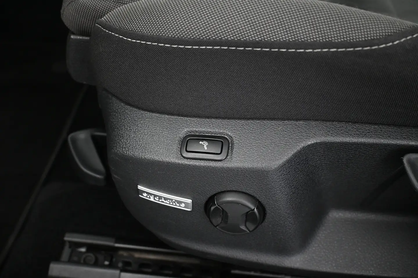 Car Image - 25F1wcQERt45FVvintyCaU