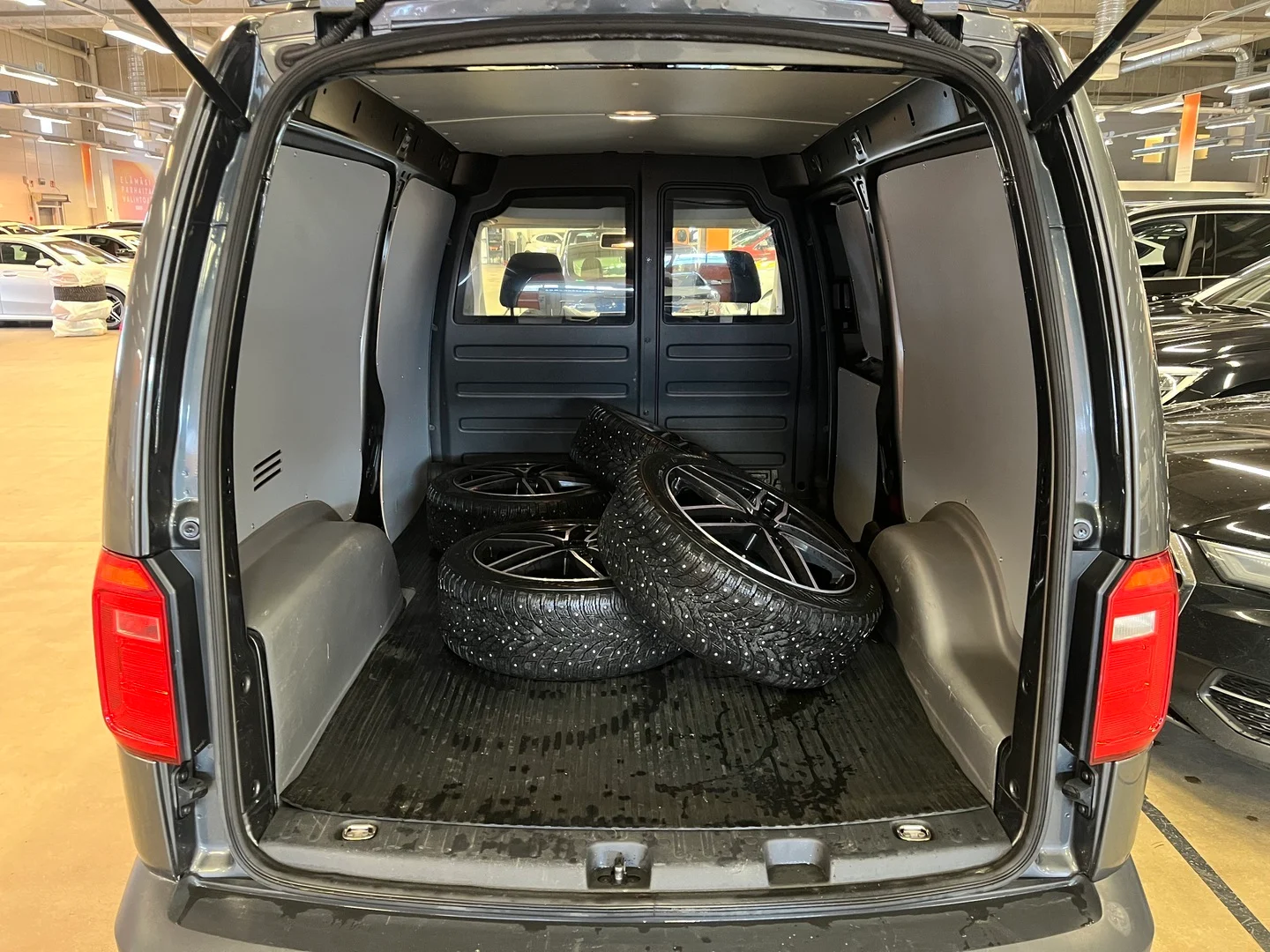 Car Image - 4toAm38tCH02LZdZjlAsKV