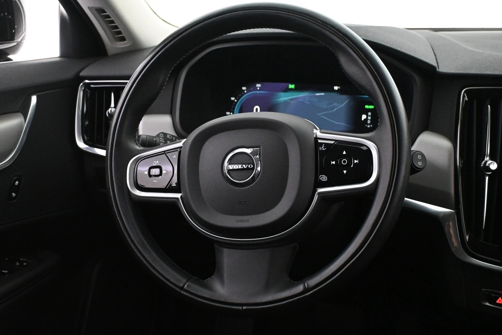 Car Image - 5v3Zqjsi1Gv4AfCHgsObTZ