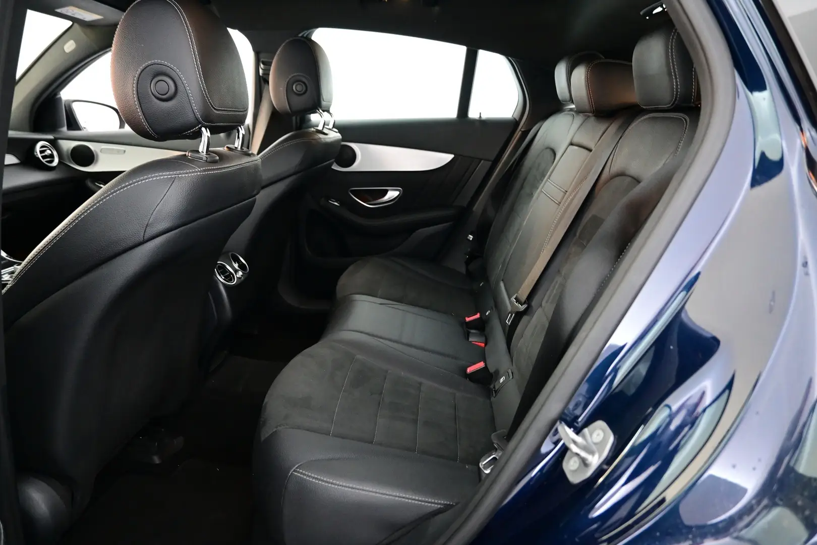 Car Image - 7gIsmEf8VJzSLnhzWmwxeb