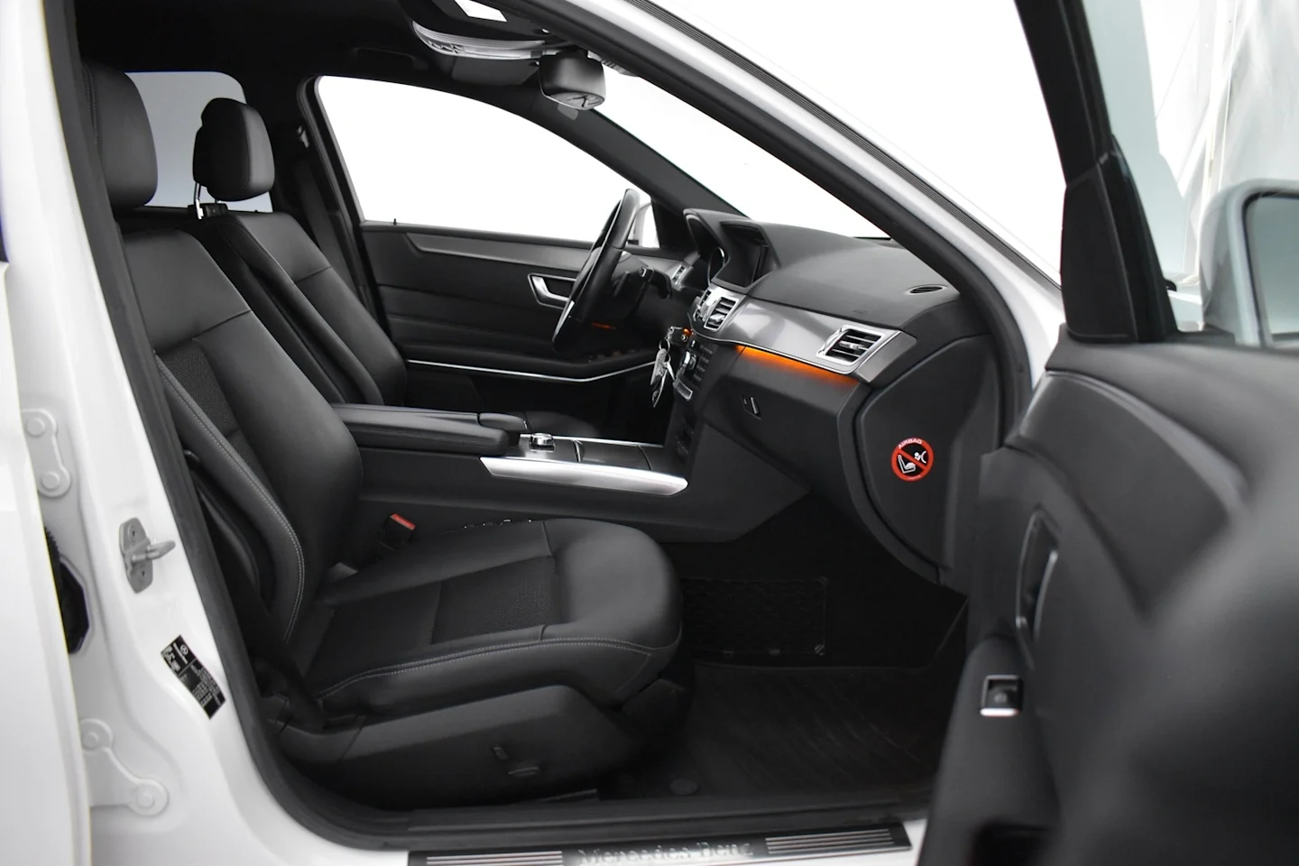 Car Image - 2Gtb983TinndqzvToXhrqK