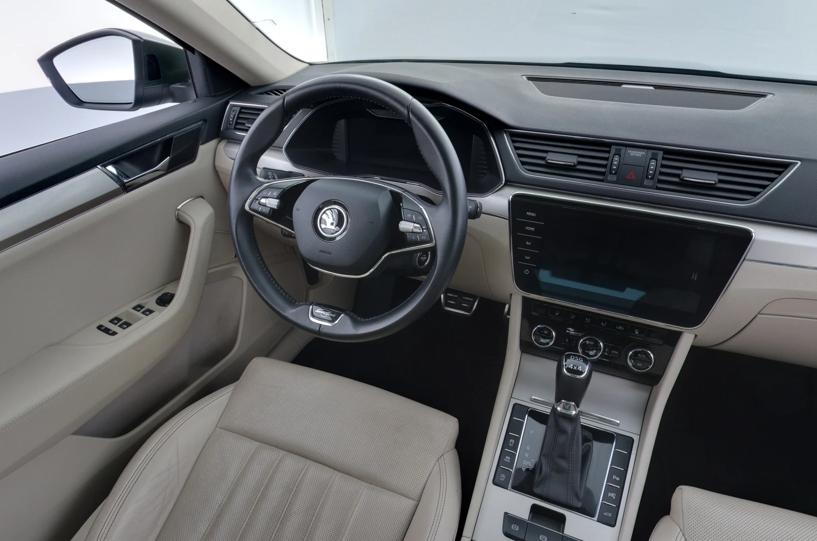 Car Image - 5DzKoQEoITikNUdKkn0xR4
