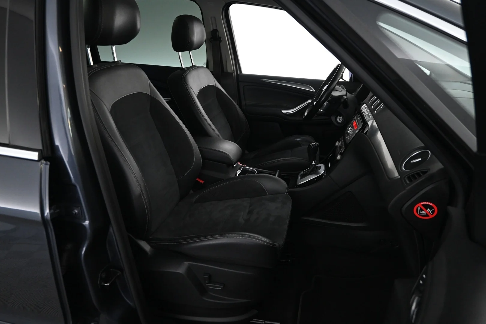 Car Image - 4lZomFJ7G52zX82Y9NWGrP