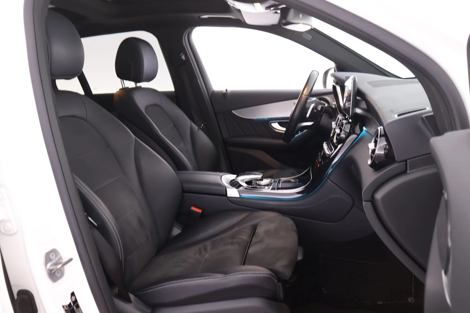Car Image - P0dkfZeILnToXuNUG5Miw
