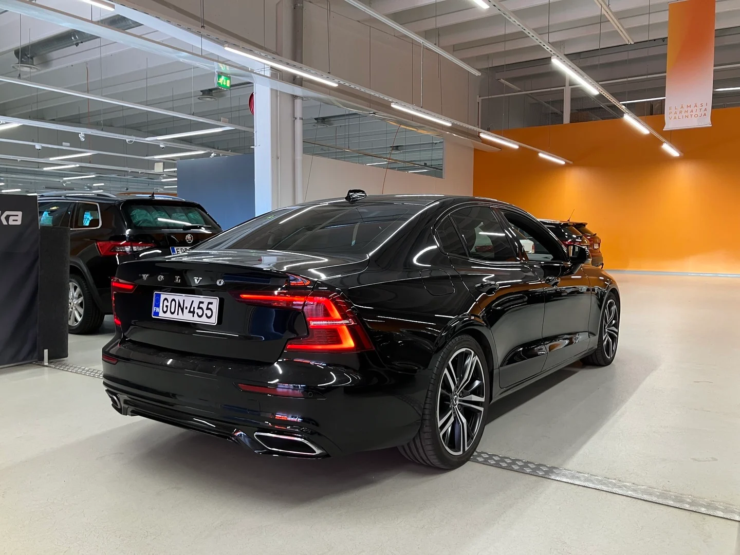 Car Image - 1Fpq9bJEU2MzFkSznXvD6h