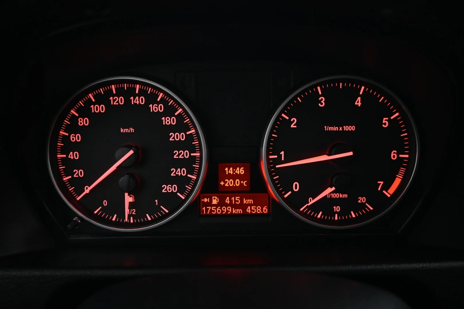 Car Image - 3ndl1inKxhZs8gyd5pNrKy