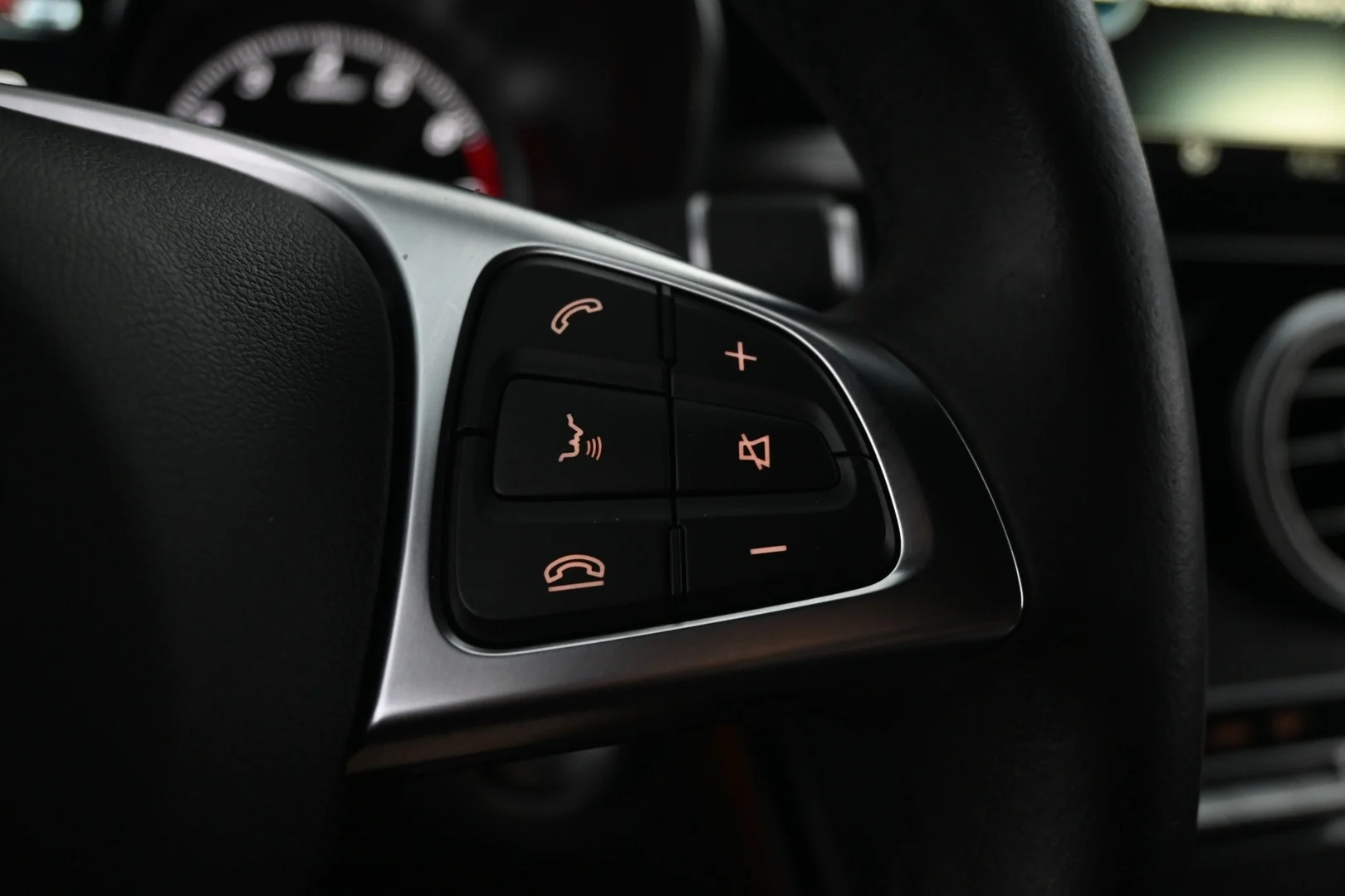 Car Image - 7LNFkVpi1e64AKxoSotI8o