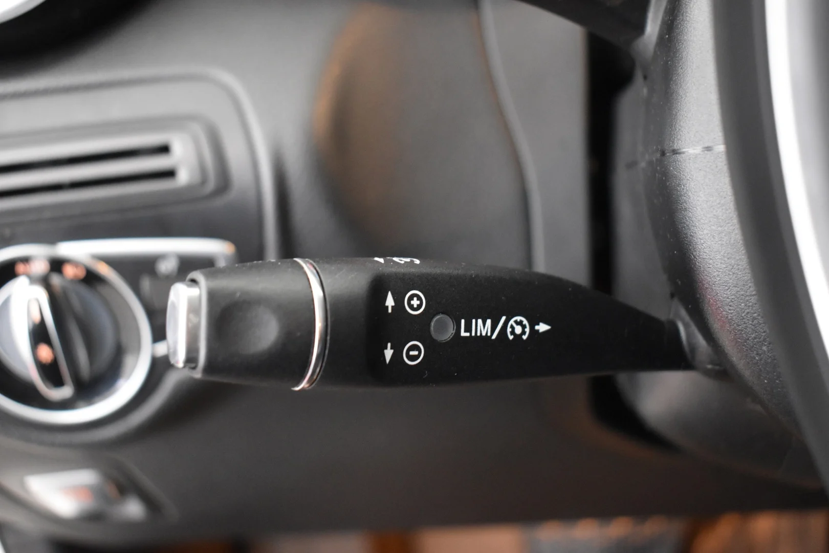 Car Image - 5XW2KmuiCsW77Ntmrct2hl