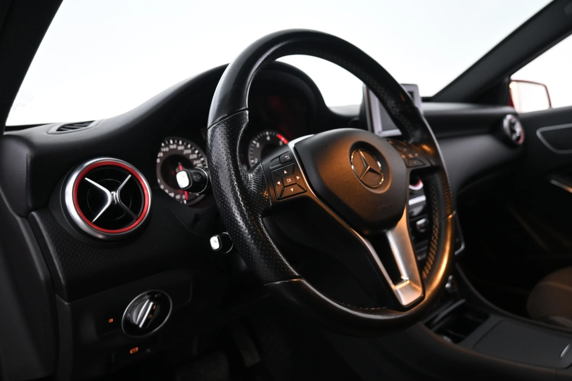 Car Image - 4pH1YVf6CQ5UKvODXJ9RnR