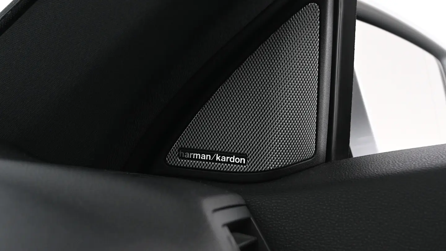 Car Image - uuBGQMucL4L9hccVBY6Mv