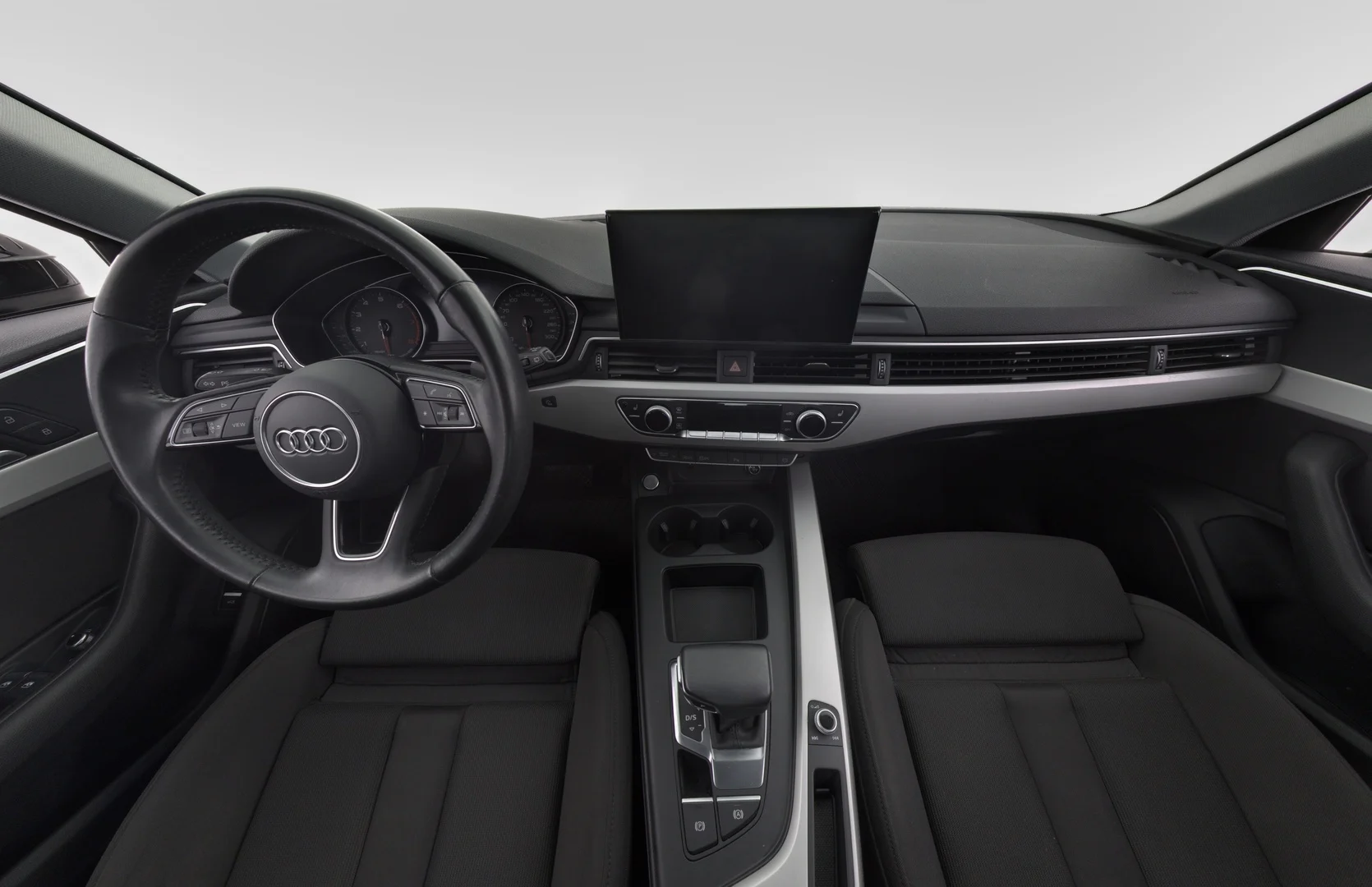 Car Image - 4JBB1tXMfyzzzG0c48Hqqy