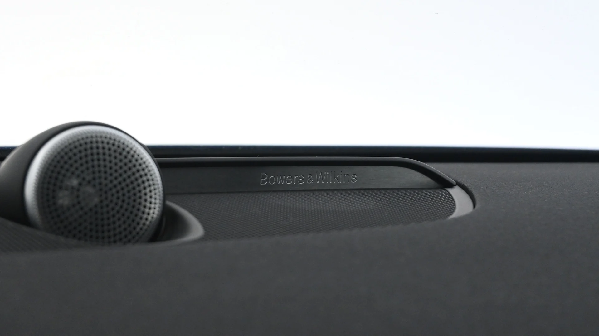 Car Image - zElXcsCM2oePgLDNFm0wc