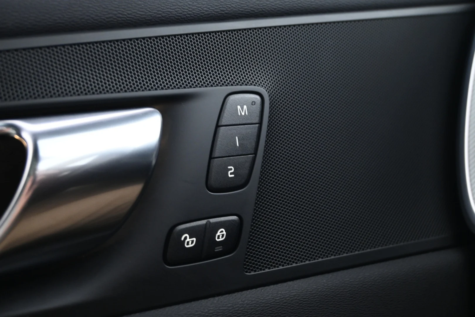 Car Image - 5mVCLU2xBzeOdBww1bqMom