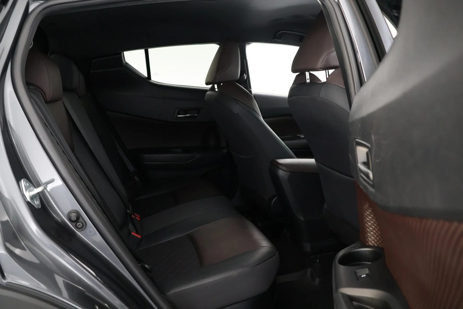 Car Image - w2AOy3omvNJ0c2dxHqdAF
