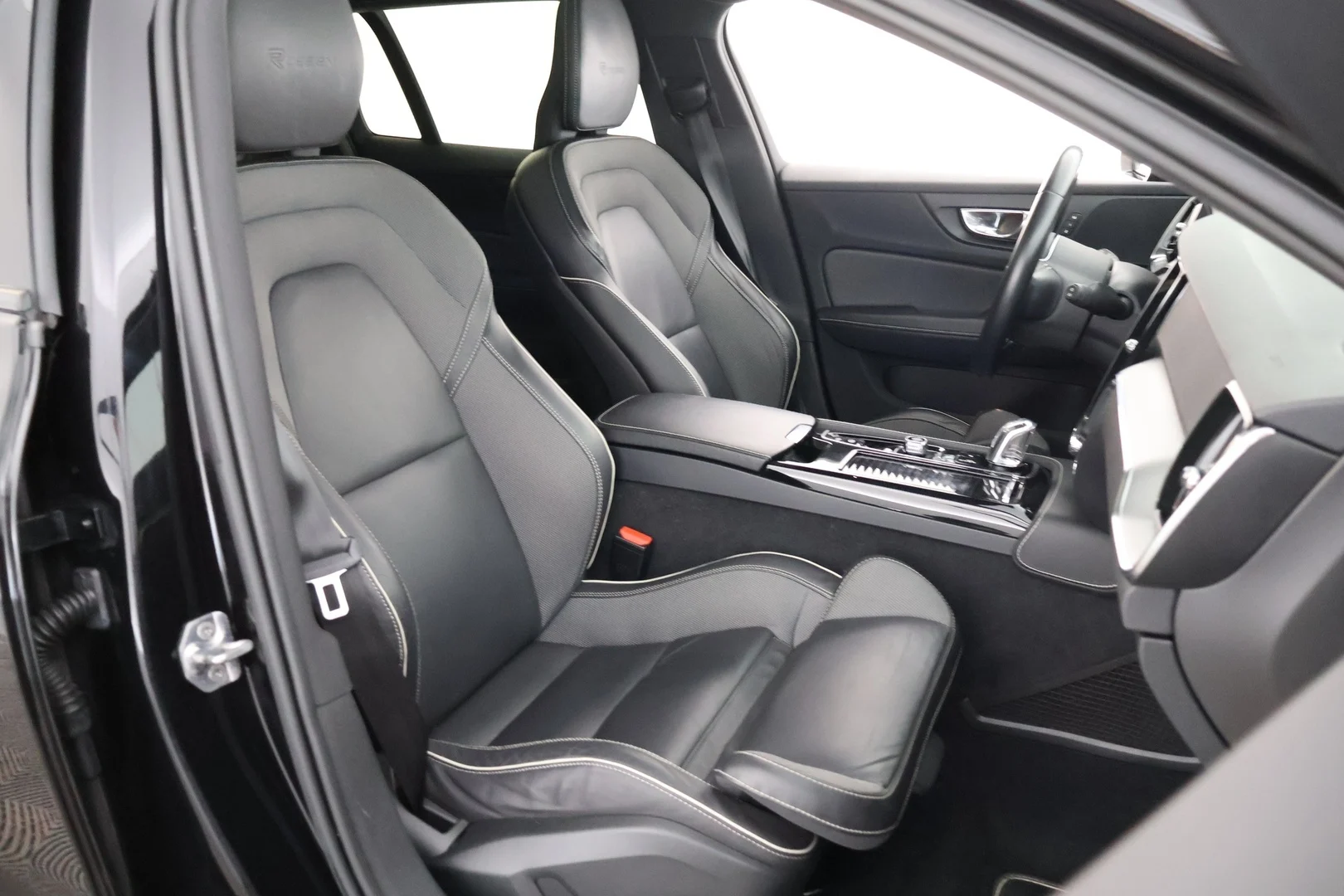Car Image - z1am2p5GAmRyyYXqFDHx9