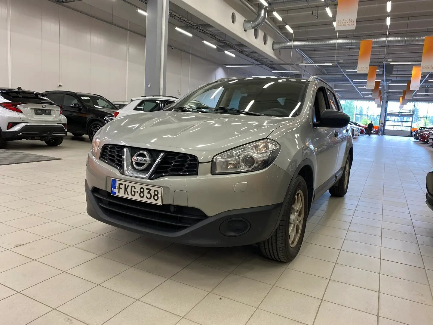 Car Image - 5p4hMoJeDqNCODFJSpdxg9