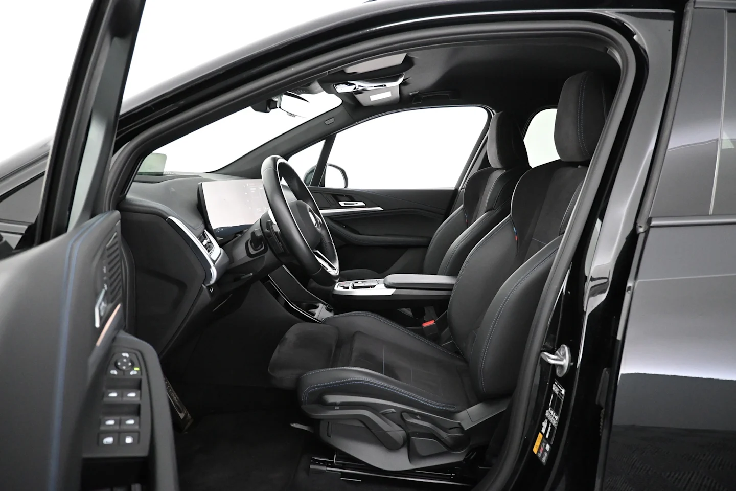 Car Image - 5nGaloW6xZguTchXfOkPRX