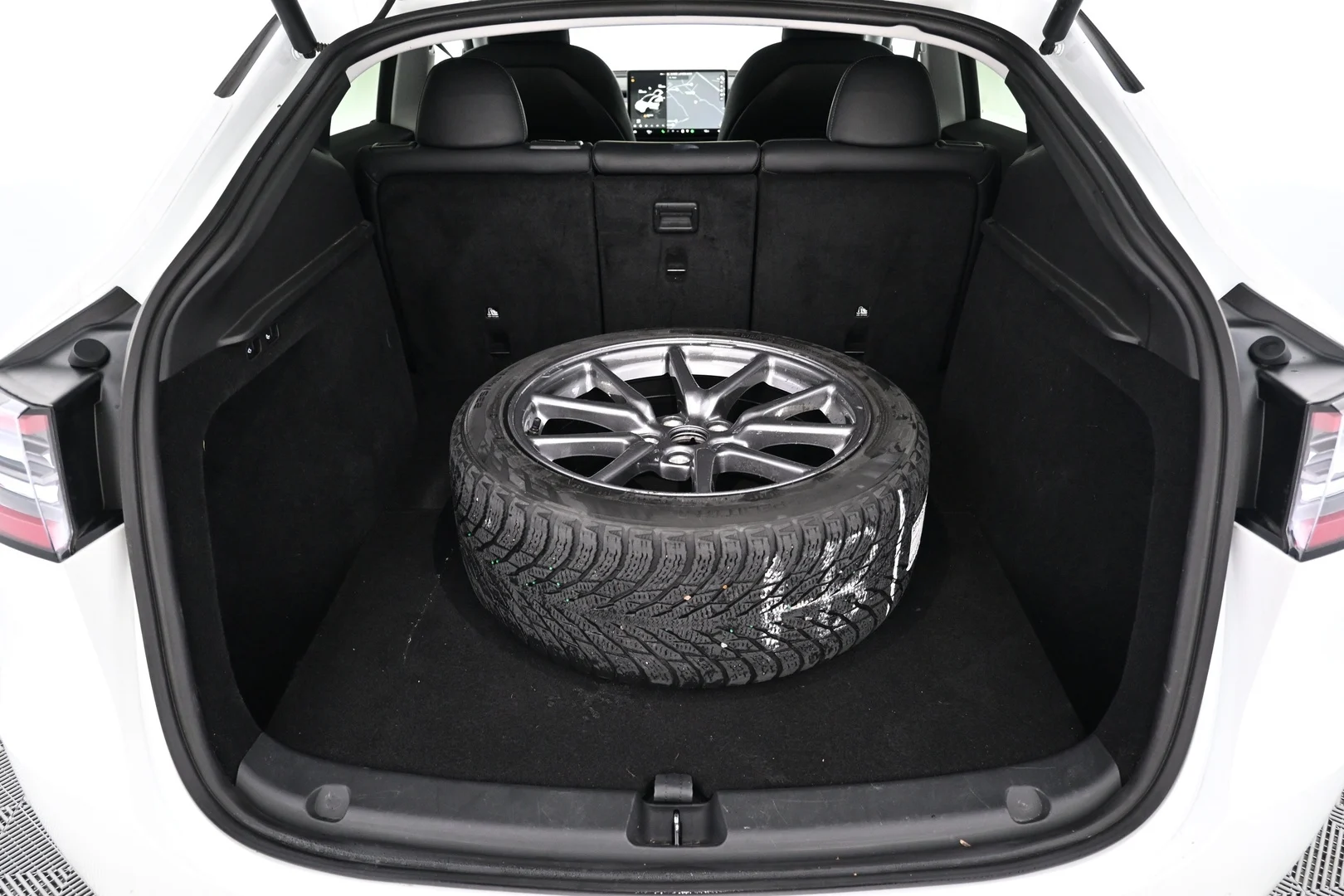 Car Image - 1OYxYjiEgQfl61nP1lNDYH