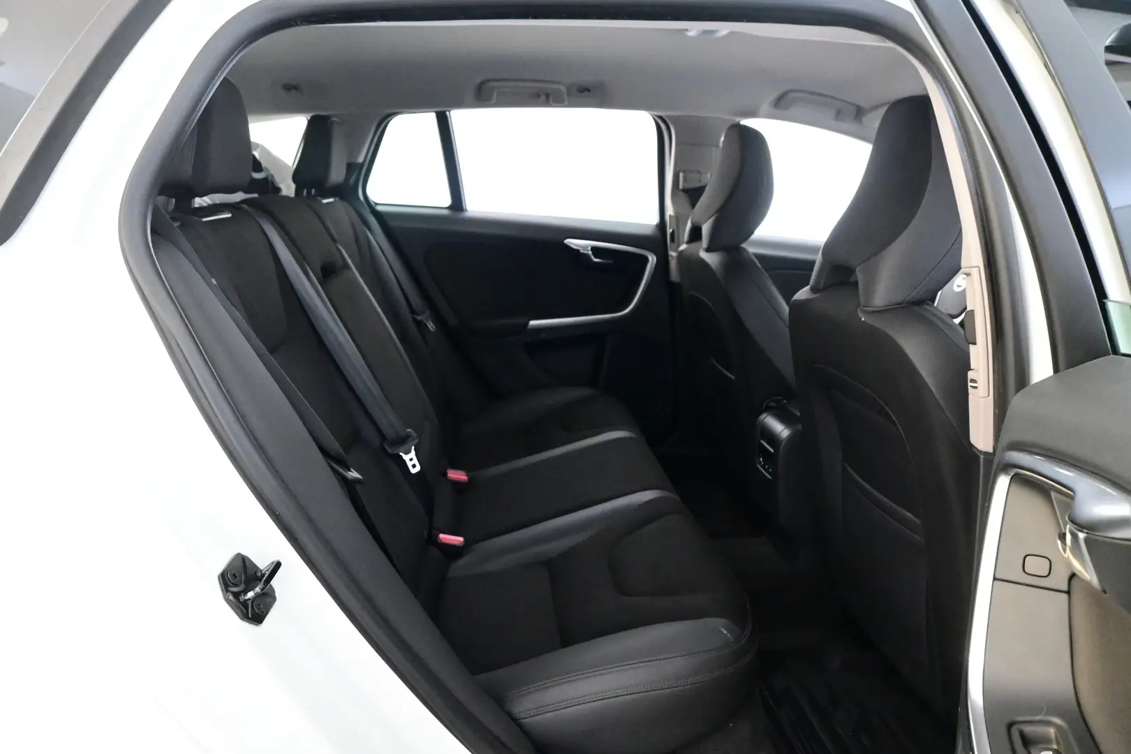 Car Image - 7JE65xhpk49zTVyfjTcIvy