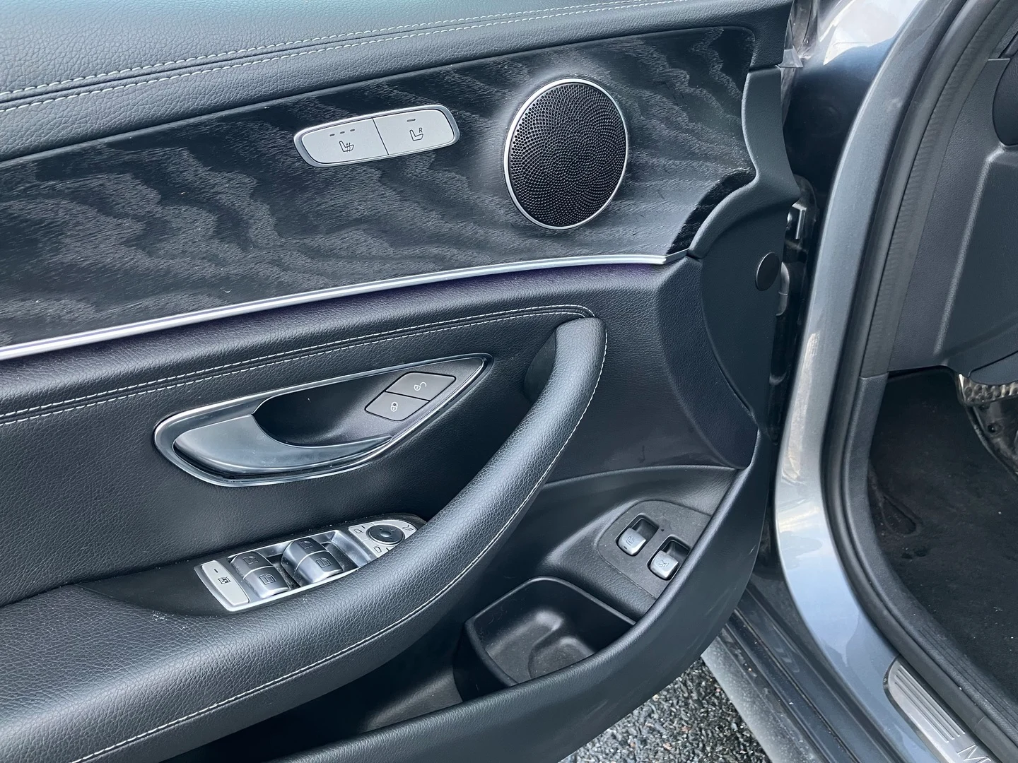 Car Image - 73RQzzspKYPX1B3ZMX3jtW