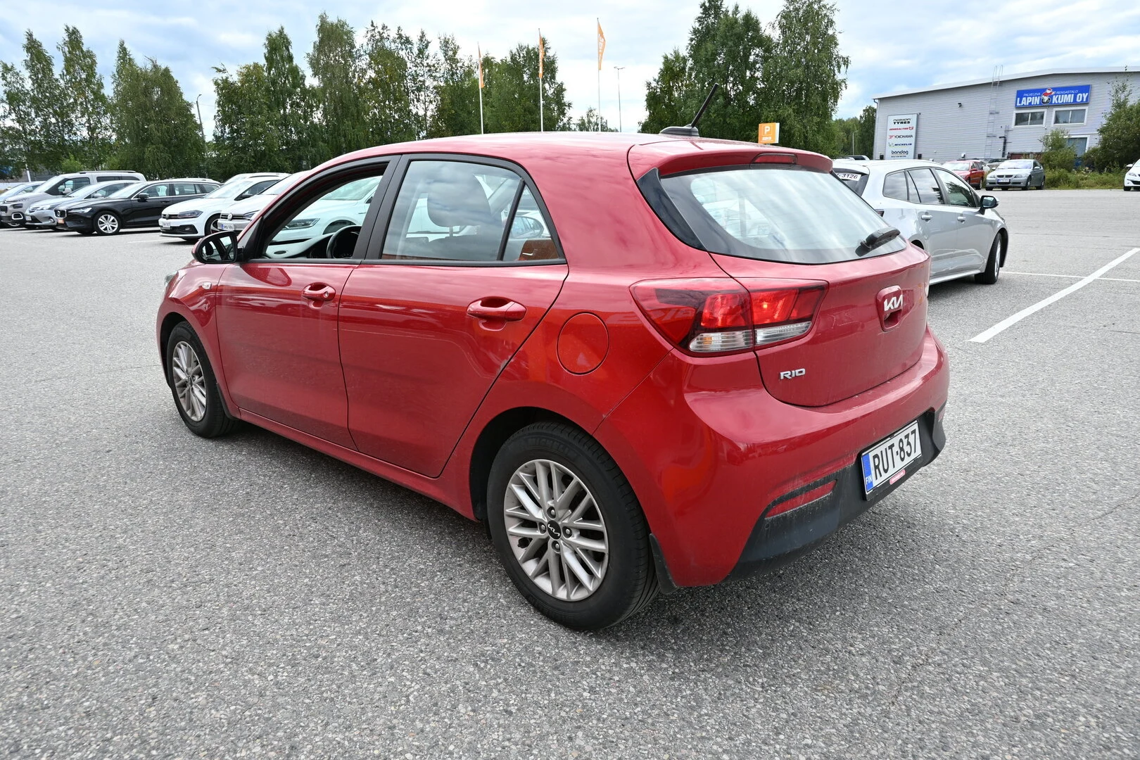 Car Image - IAoZhAnRXgvLewQyaOWOj