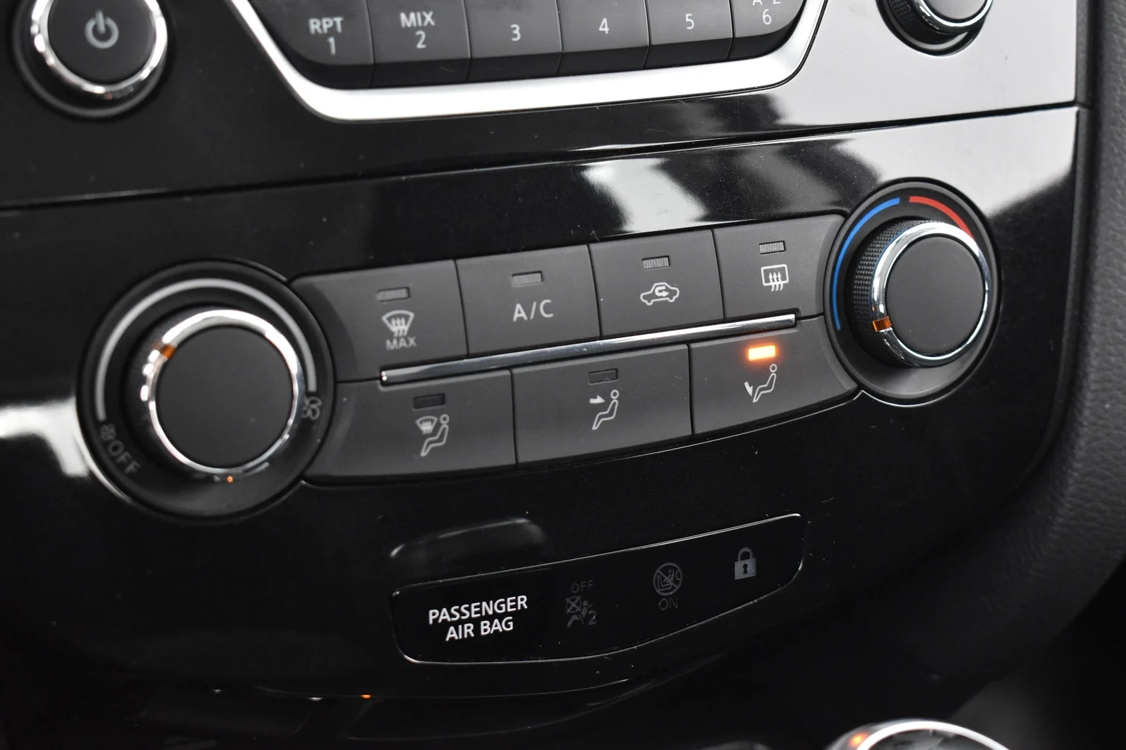 Car Image - 3eLwehEZ5DqPDSTQvRY3En