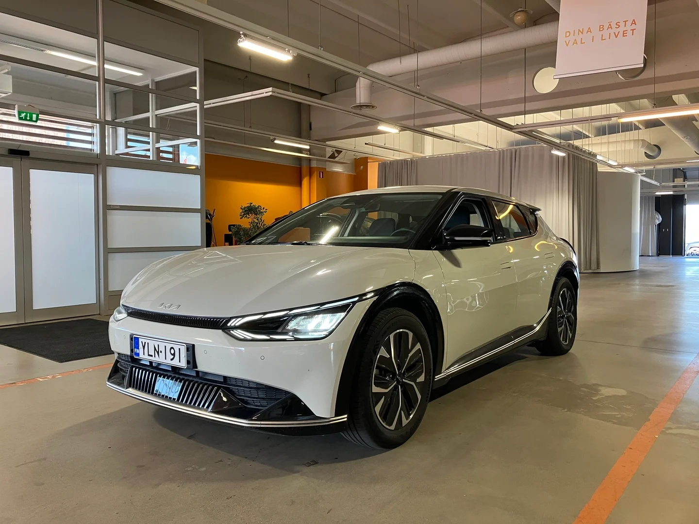 Car Image - 4q4lVleHhm9e7UNQAEmQlr