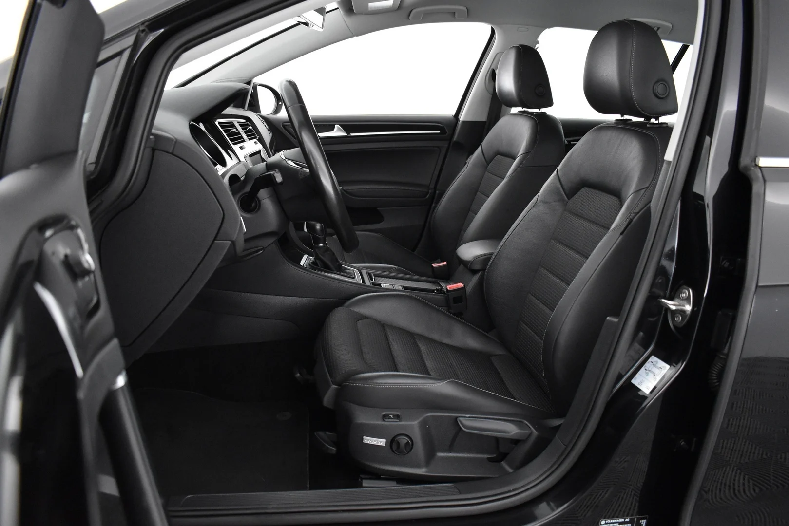 Car Image - 1ykIjJXoCVyYVRvyt9ycmd