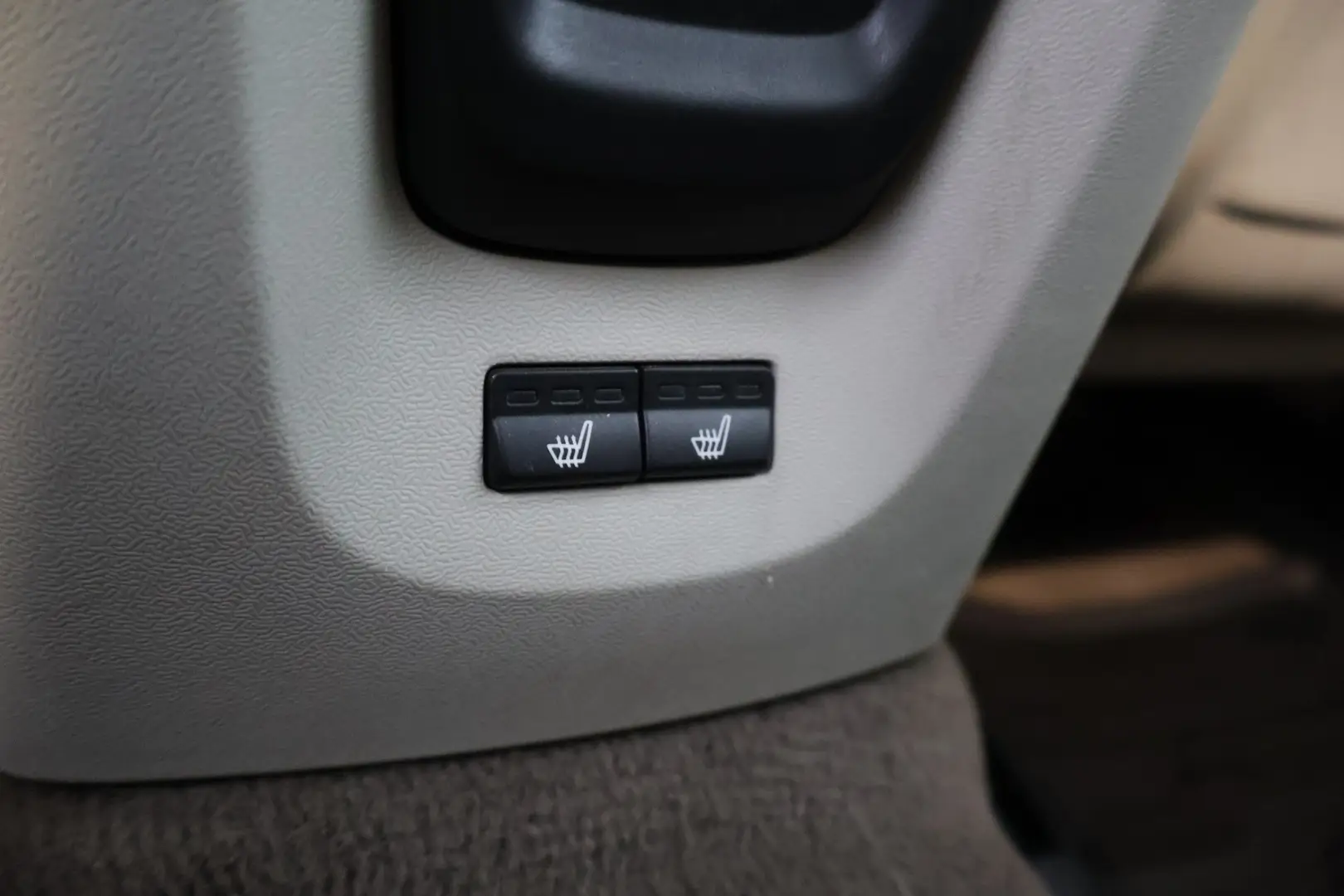 Car Image - 2zCMPNNWZ7Lui3bAobCoV0