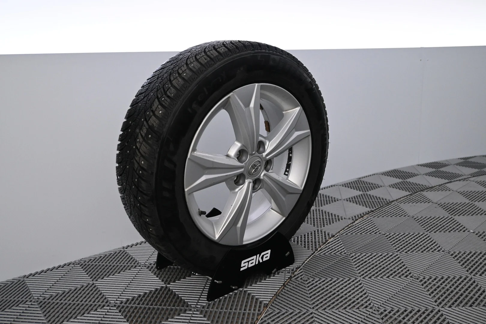 Car Image - T6xVQlhDrs1shUu7aFvrB