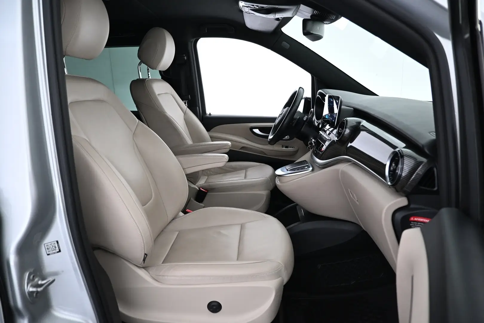 Car Image - 23fm6KtyYLUp9GmmLG37lx