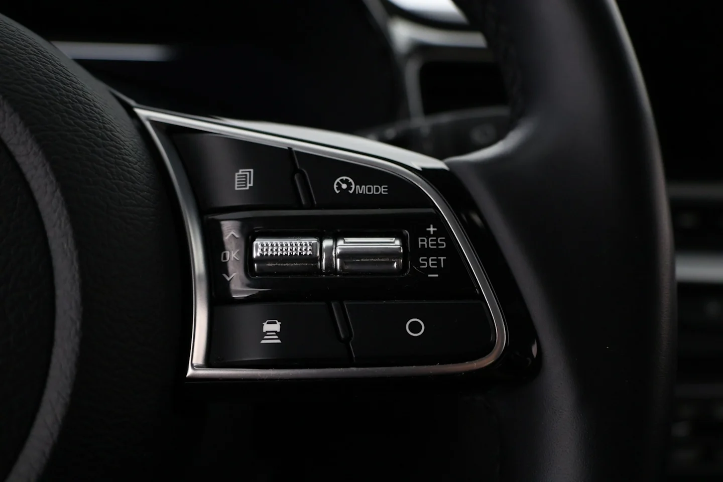 Car Image - 1pq6akW8FnEe32g7gobjtQ
