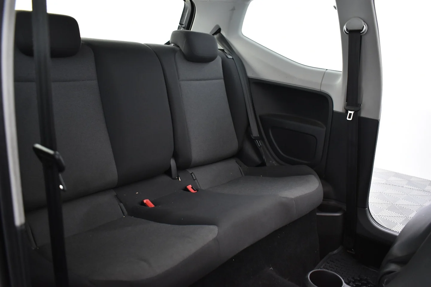 Car Image - 4GDMc3bF7hEyRjmBiyvxBf