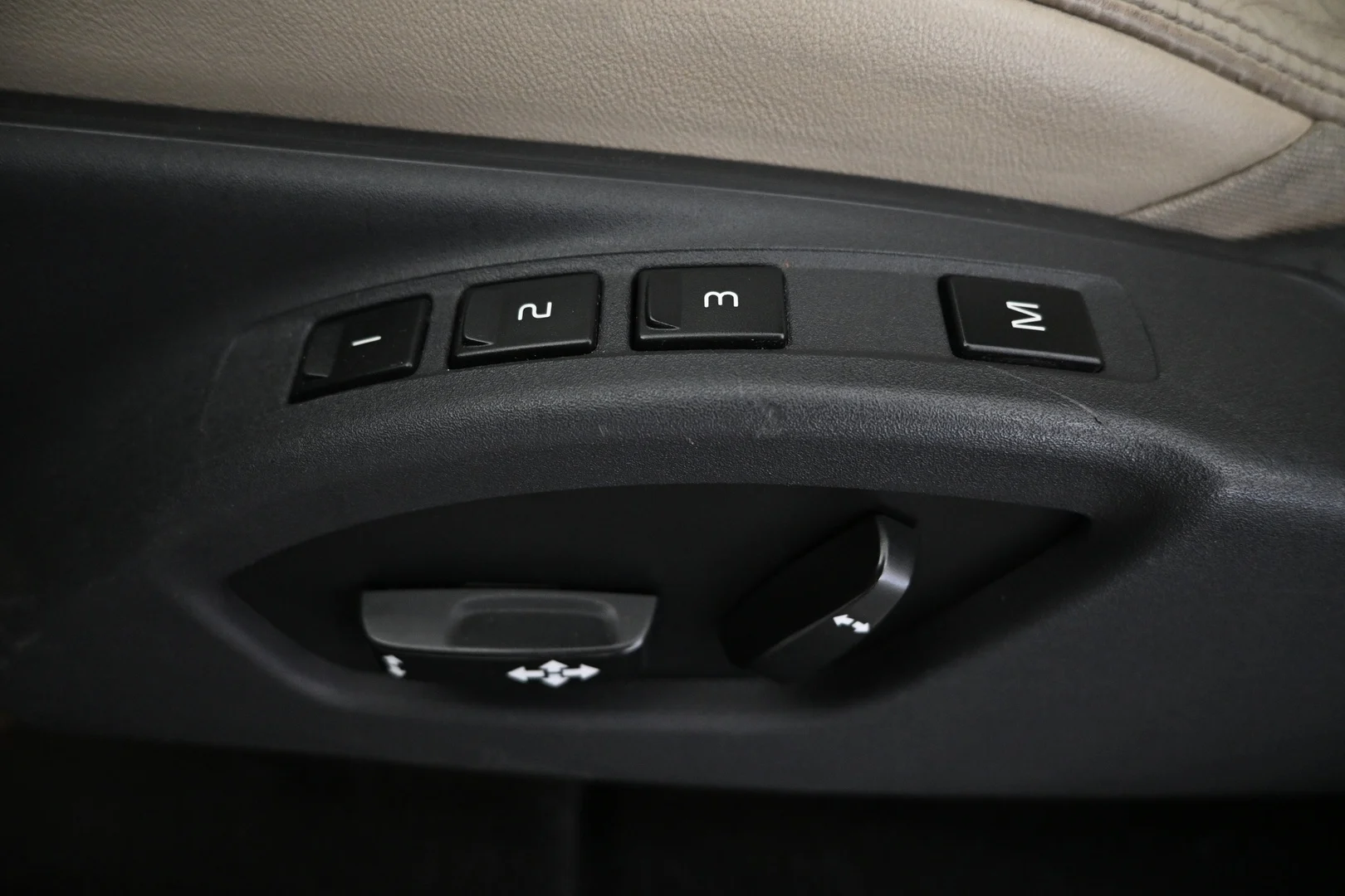Car Image - yZ97Gexdjs631L4QV205M