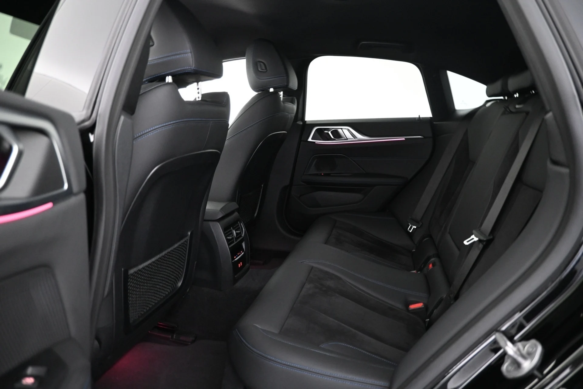 Car Image - 408TFPNJeWRJwTveGis8tu