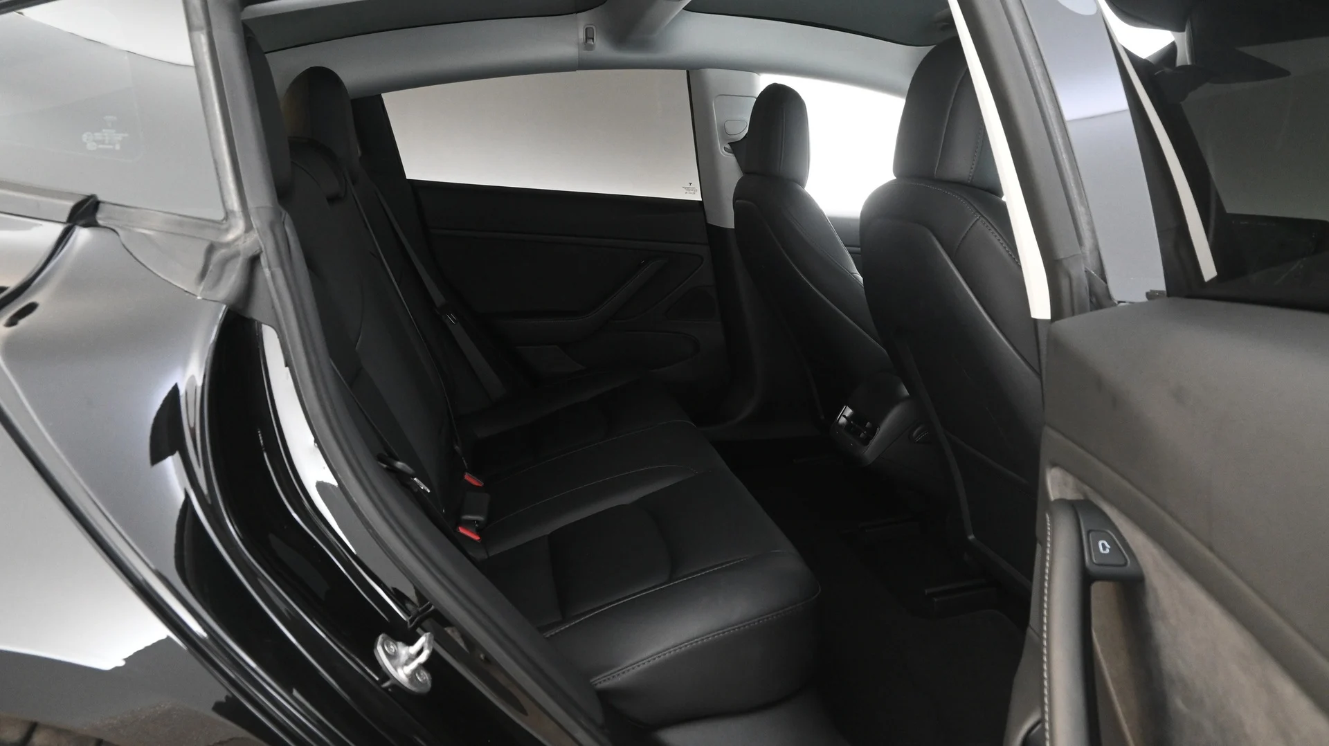 Car Image - bOziGw7ZeOhS8h8B1x1Bv