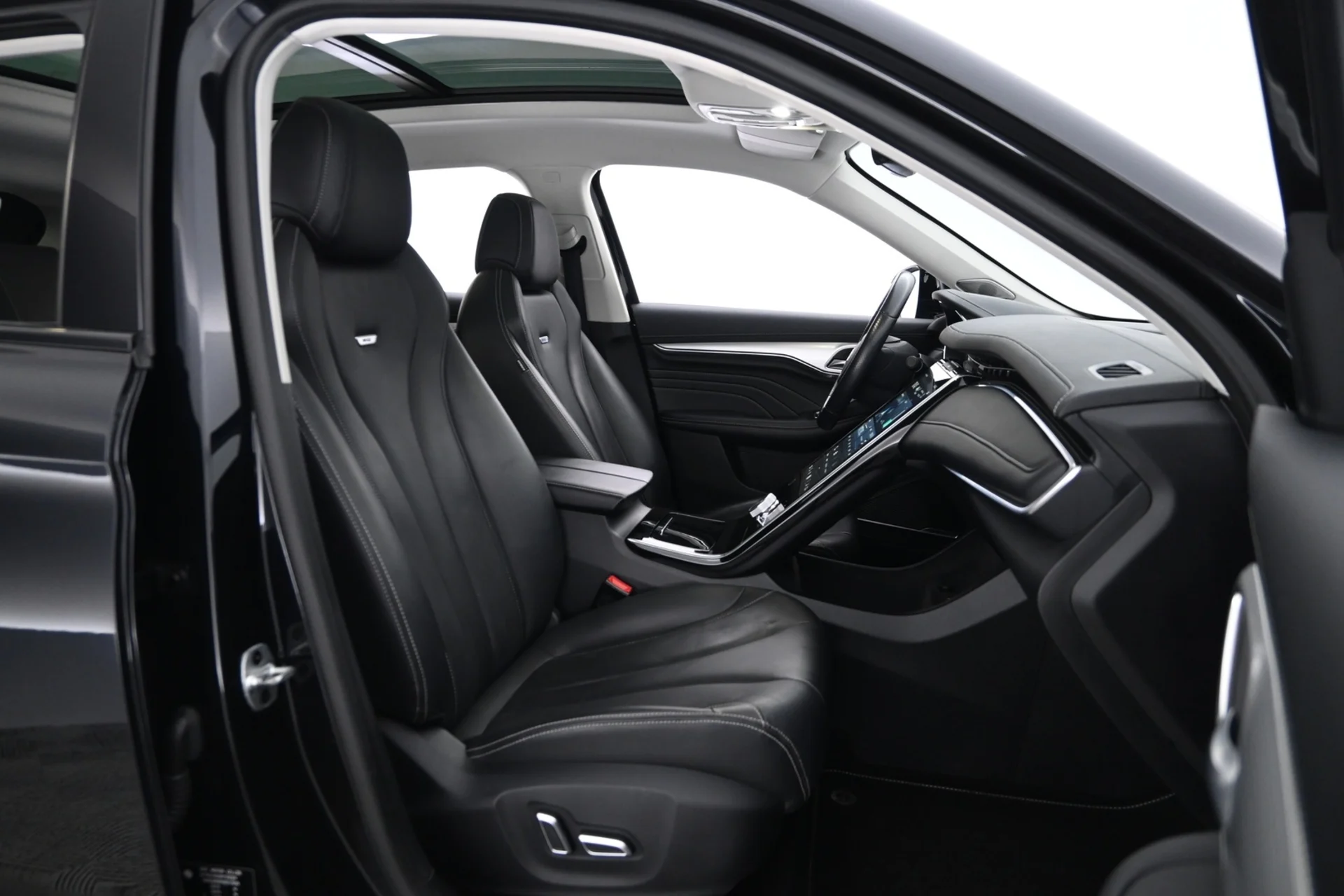 Car Image - 18SKJGZzYfB1DNyTXZr1Ny