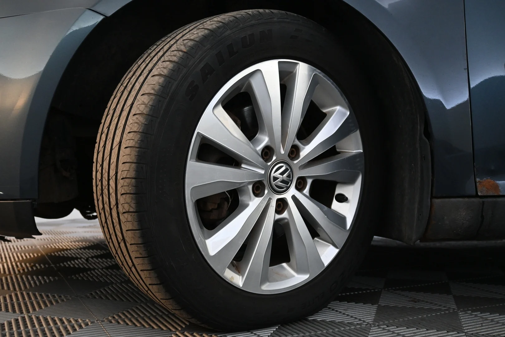 Car Image - 3fLz224NpxAEfJ5rzdVtey