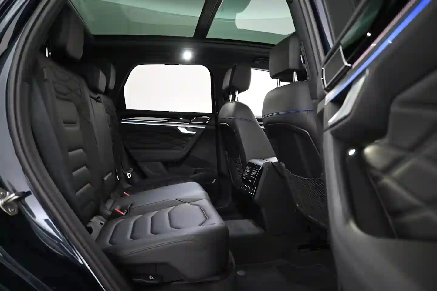 Car Image - 3MmqIENFKfeT6U59ENItSB
