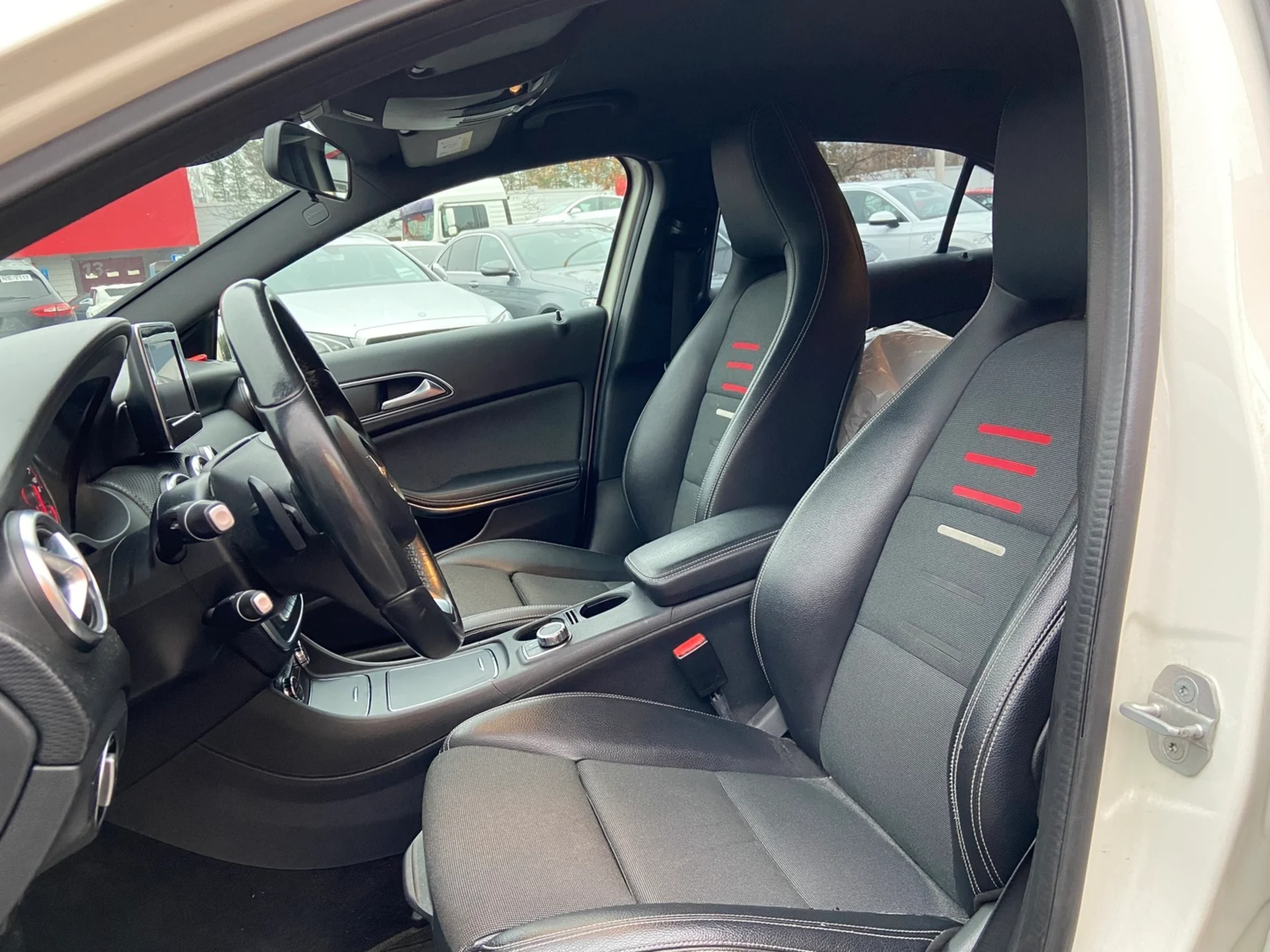 Car Image - 1a1fAcOJGS520Z2asyWN3L