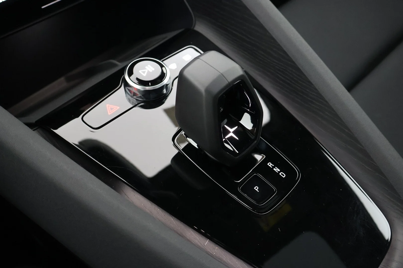 Car Image - fBnmHVTnkwW6LJkLbh2jX