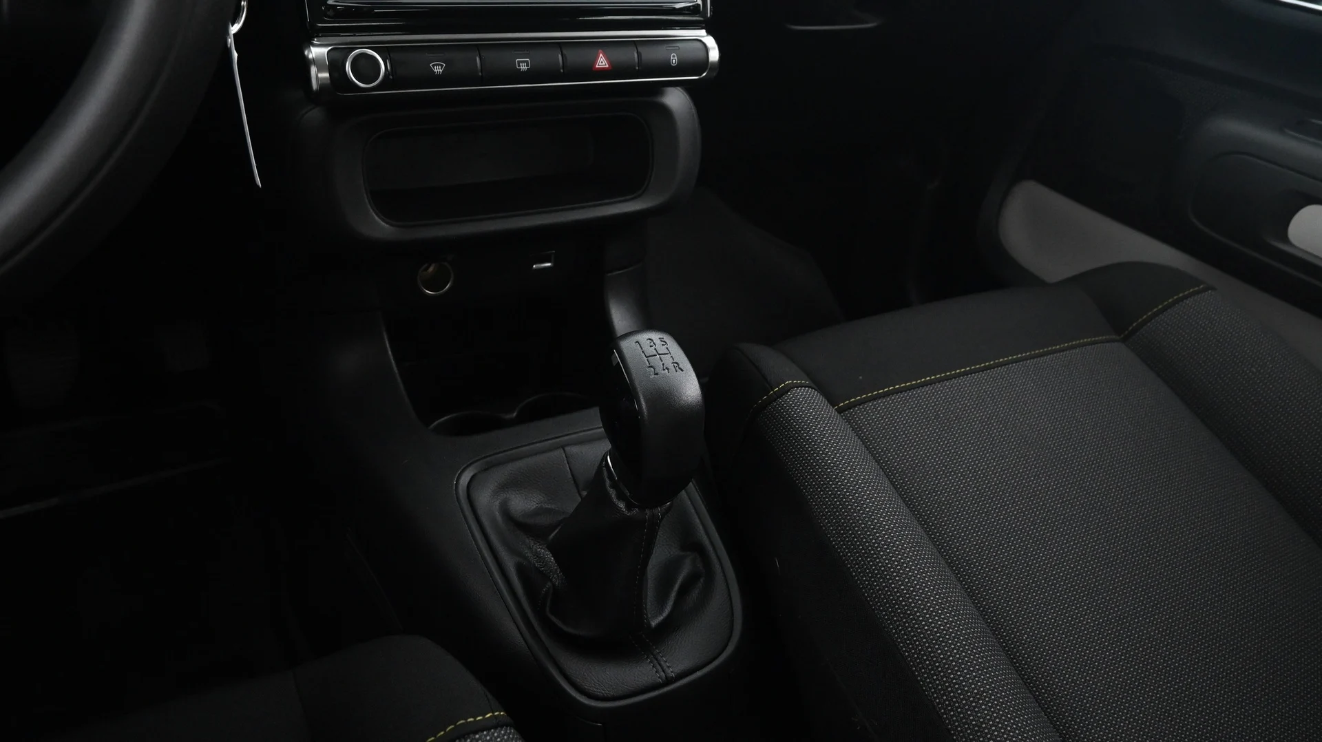 Car Image - 3g8WEuEaIFLcsJhTf9LviV