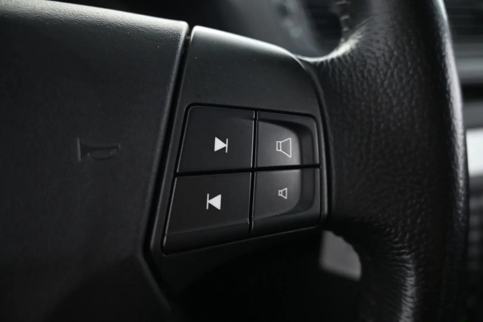 Car Image - 7JHTkivBRJwrSDJiLZSTep