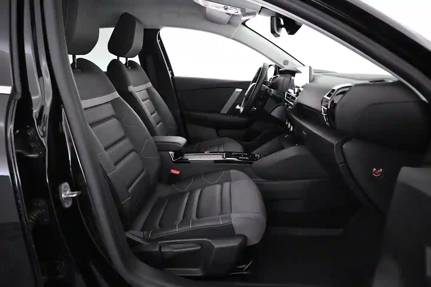 Car Image - 1tarEJNeGFkJuG7siqoVtU