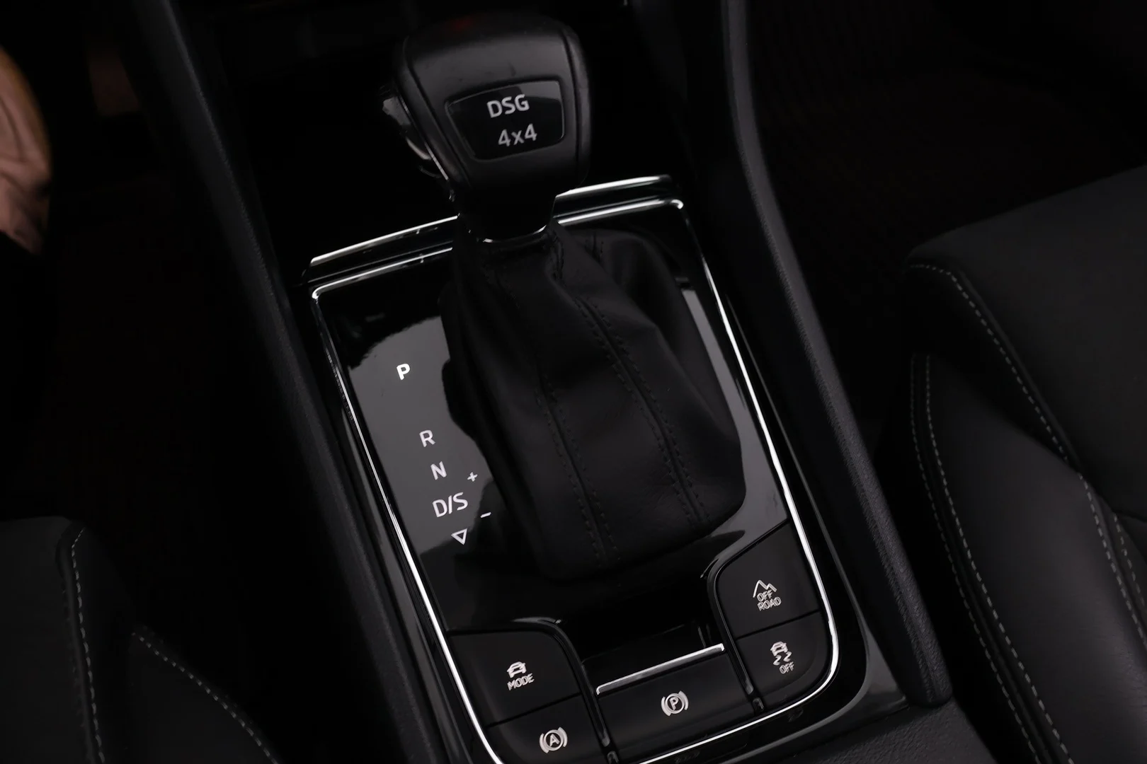 Car Image - 2SOrKvxEeSBfPIQ5jRhX6H