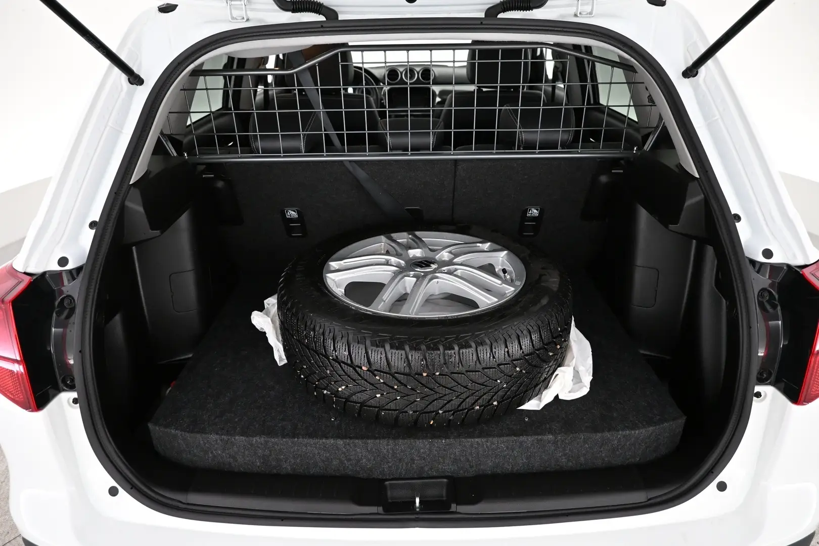 Car Image - 393NHazMXLg35TceCa4sGV