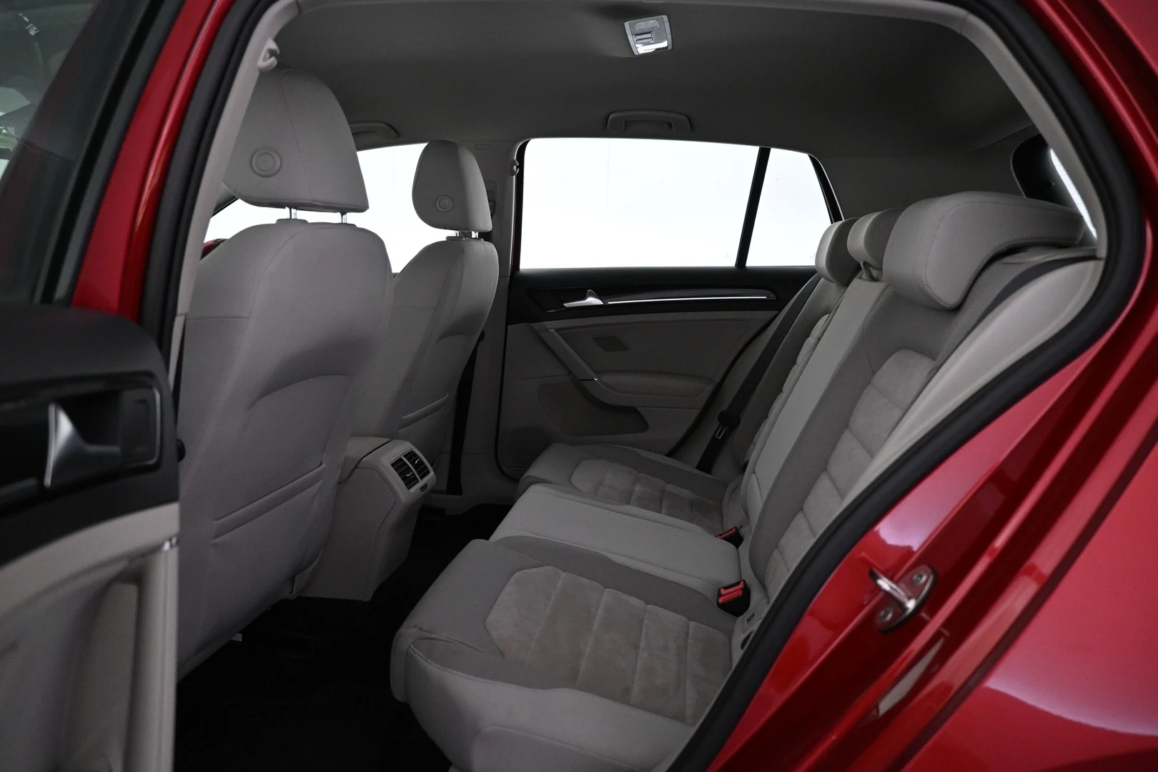 Car Image - 5qvIuprSHFMs2uEGL26fuB