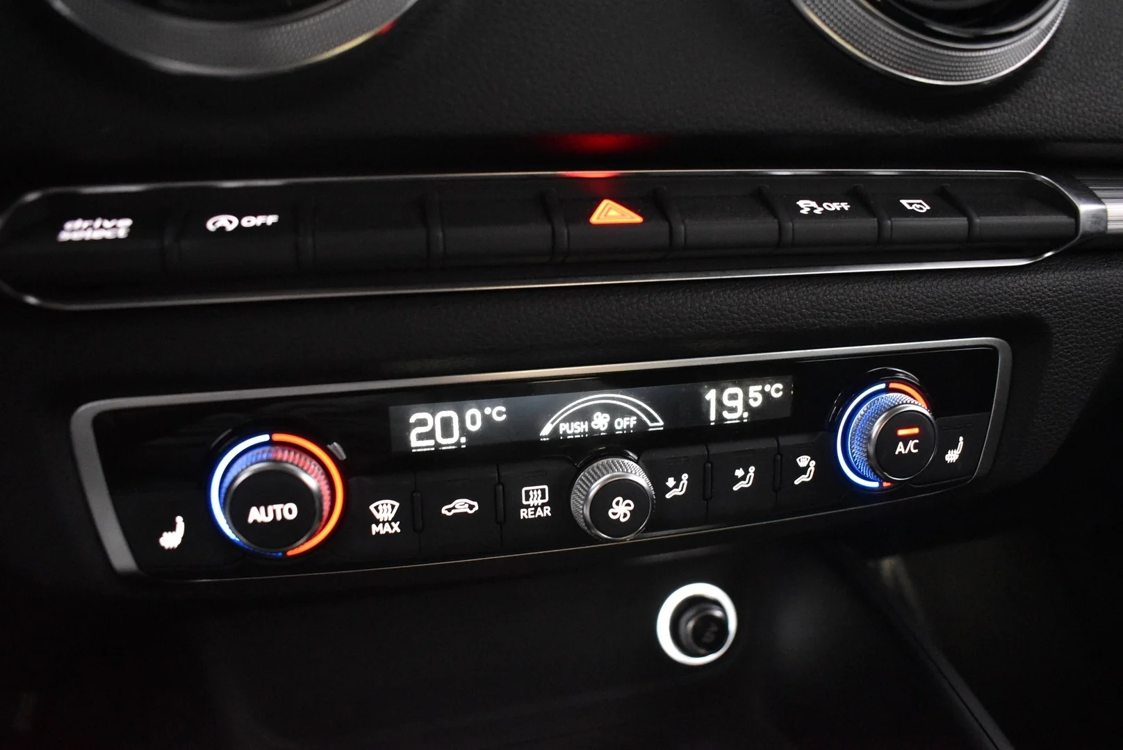 Car Image - 77uK0GlB3ImKyvMO03iSdE